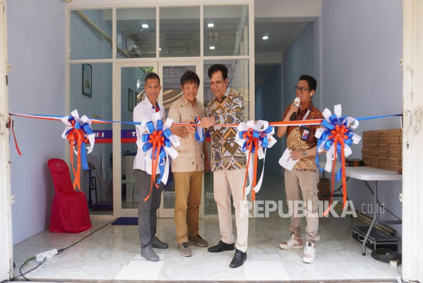 Peresmian cabang utama baru di Kota Pasuruan, Jawa Timur. Berlokasi strategis di Ruko Grand Parimas Blok A9 No. 10, Jl. Panglima Sudirman, cabang ini menjadi bagian dari komitmen TIKI dalam menghadirkan layanan yang lebih cepat dan terjangkau bagi masyarakat Jawa Timur.