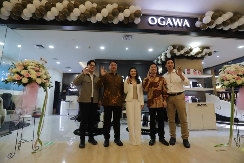Peresmian dibukanya kembali OGAWA Experience Center dengan tampilan baru untuk perlengkapan relaksasi premium di Plaza Indonesia.