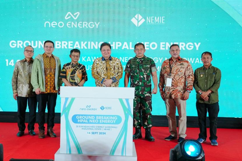 Peresmian groundbreaking pabrik EV ramah lingkungan di Morowali, Sulawesi Tengah.