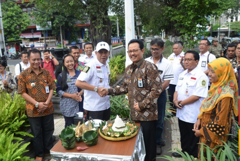  Peresmian penataan pedestrian di Jalan Suroto, Kelurahan Kotabaru, Kecamatan Gobdokusuman, Kota Yogyakarta.