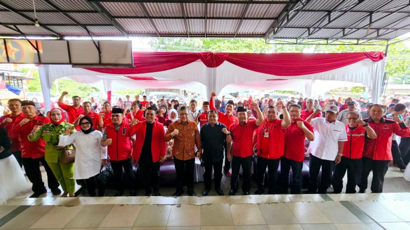 Peresmian Posko Ganjar Pranowo Calon Presiden 2024, di Kota Pekanbaru, Provinsi Riau, pada Jumat (18/8/2023). 