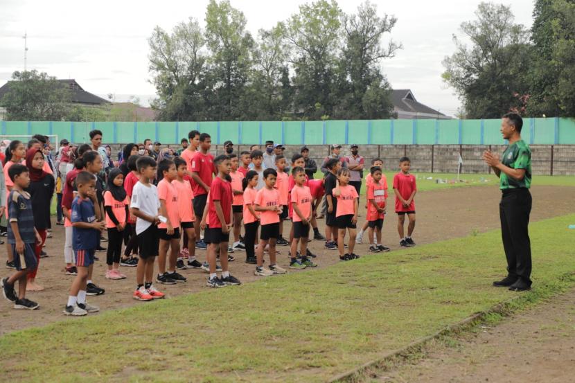 Peresmian Sekolah Atletik Sleman Sembada di Stadion Tridadi Sleman, Ahad (1/1/2023).