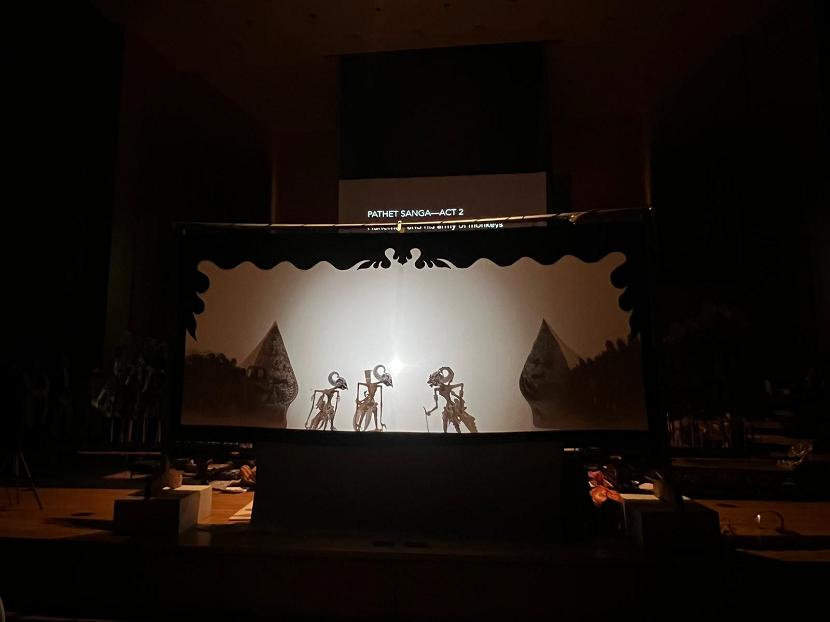 Pergelaran acara Javanese Shadow Theater yang digelar di Hertz Hall UC Berkeley, pada Ahad (16/4/2023) telah memukau publik Amerika Serikat (AS) di San Francisco Bay Area. 