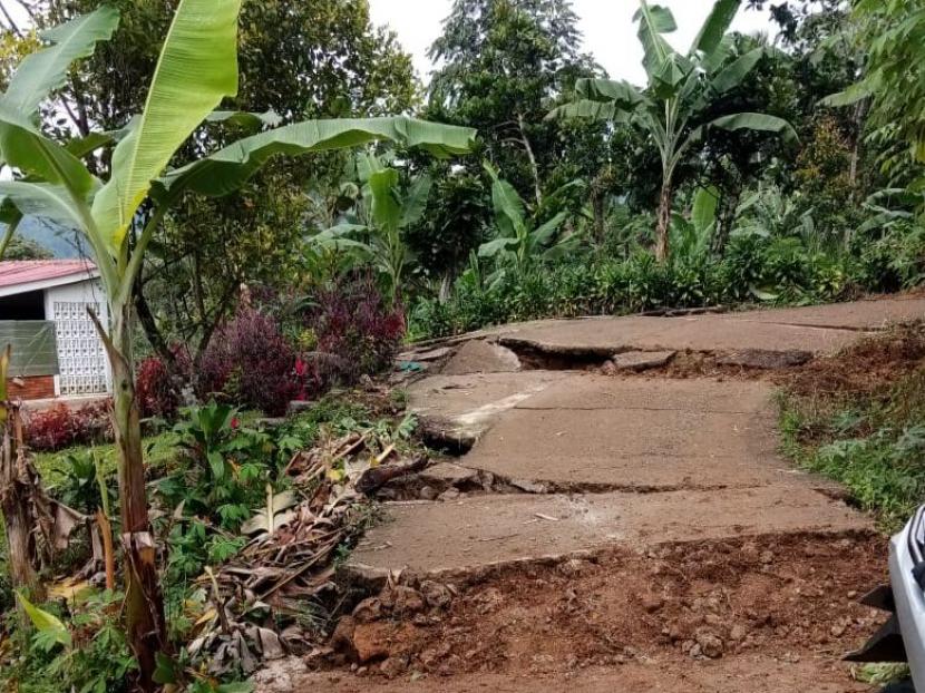 Ilustrasi pergeseran tanah. Pemkab Bogor, Jawa Barat, meminta rekomendasi Badan Geologi atas bencana pergeseran tanah yang terjadi di Desa Bojongkoneng, Kecamatan Babakanmadang. 