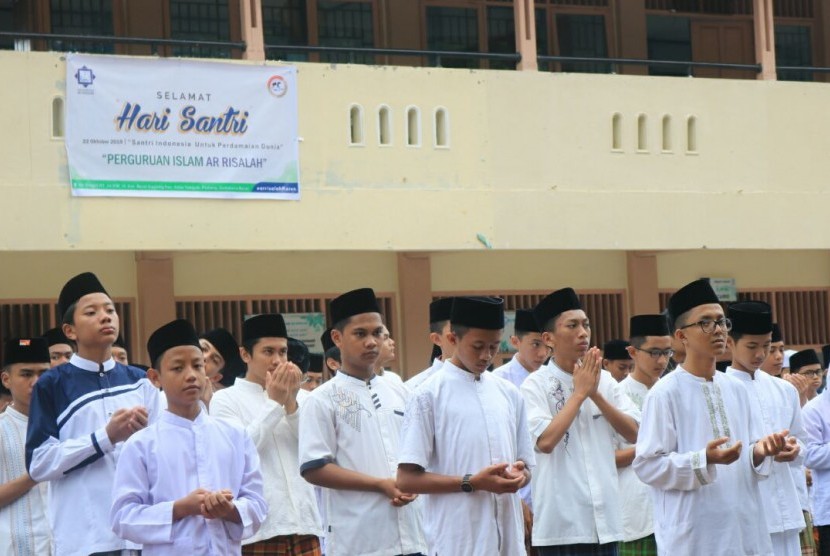 Perguruan Islam Ar Risalah Padang  memperingati Hari Santri Nasional 2019.