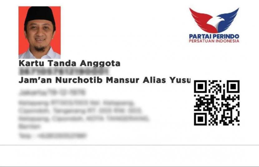 Perindo mengeluarkan kartu tanda anggota untuk Ustaz Yusuf Mansur yang maju sebagai caleg DPR dapil DKI Jakarta I.