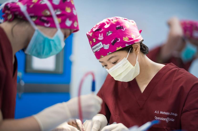 Peritel kesehatan dan kecantikan internasional AS Watson mengumumkan 5.000 operasi korektif telah dipsonsori melalui Operation Smile di seluruh dunia.