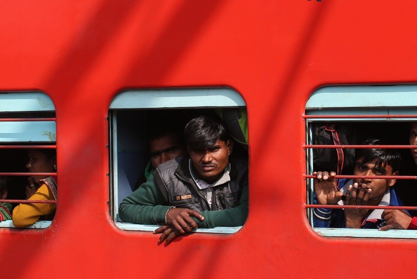 Perjalanan kereta di India.