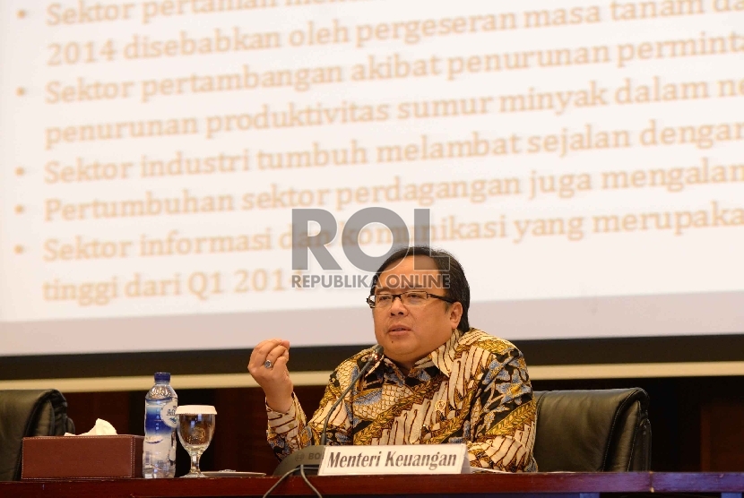  Perkembangan Ekonomi Makro dan Relaisasi APBNP 2015: Menteri Keuangan Bambang Brodjonegoro menggelar konferensi pers Perkembangan Ekonoi Makro dan Realisasi APBNP 2015, Jakarta, Kamis (21/5).
