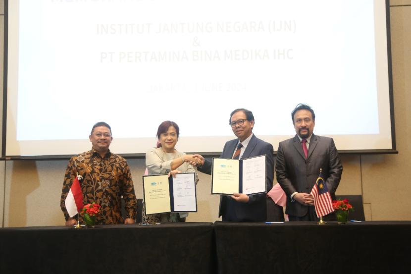 Perkuat kualitas pendidikan kesehatan, Holding RS BUMN menjalin sinergi dengan IJN Malaysia.
