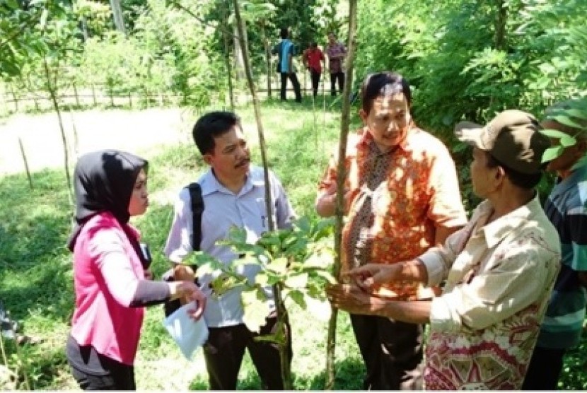 Perlu Pendekatan Partisipatif untuk Tingkatkan Kesejahteraan Rakyat Sekitar Hutan