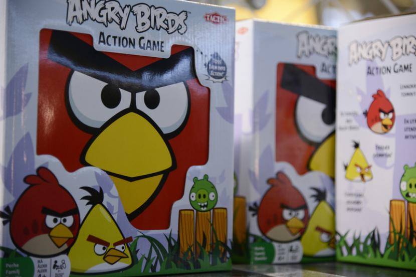 Permainan gim Angry Birds.