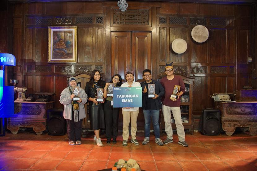 Permodalan Nasional Madani (PNM) memberi penghargaan kepada jurnalis yang berpartisipasi dalam berpartisipasi dalam Journalist Journey 2024. 