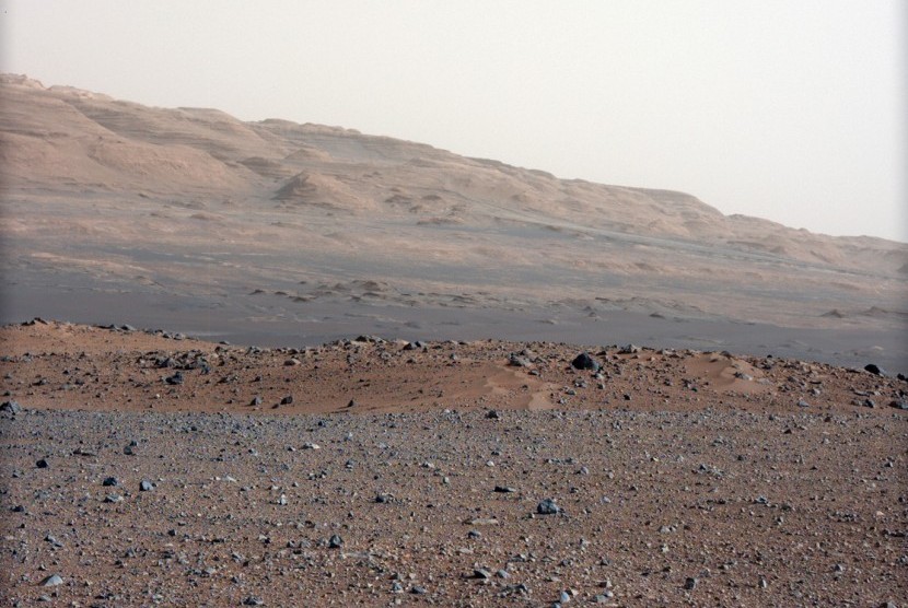 Permukaan Mars terpotret dari penjelajahan robot Rover.
