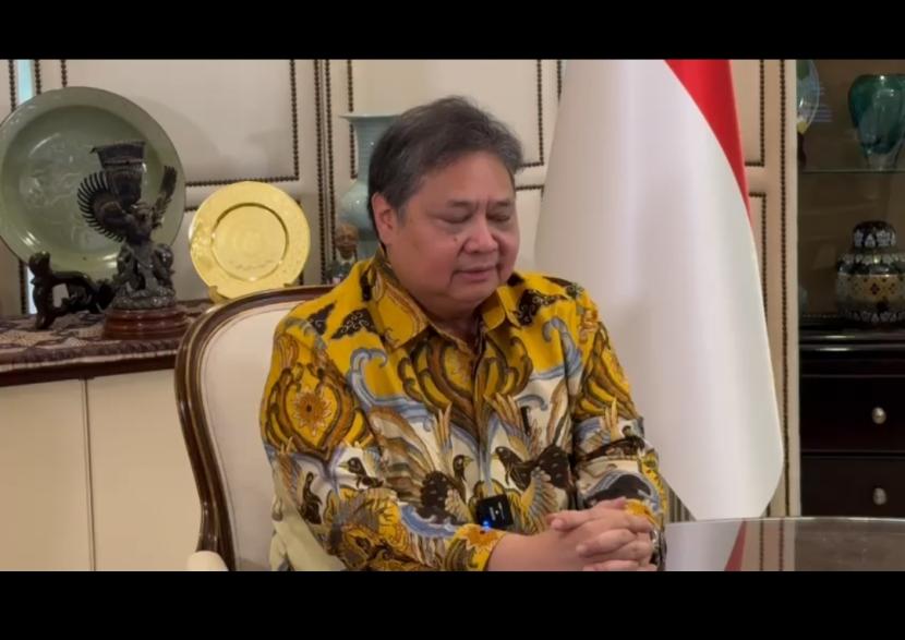 Pernyataan mundurnya Airlangga Hartato dari posisi ketua umum Partai Golkar pada Ahad (10/2024).