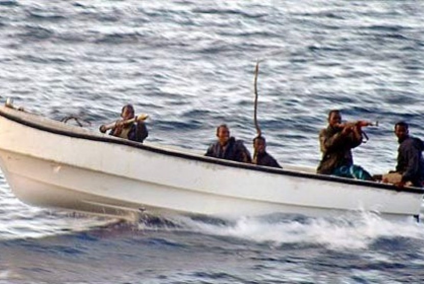 Perompak Somalia beraksi di lautan. (ilustrasi)