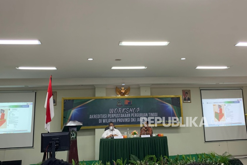 Perpustakaan Cyber University ambil bagian dalam Workshop Akreditasi Perpustakaan Perguruan Tinggi yang digelar di Aula Sekolah Tinggi Hukum Militer, Matraman, Jakarta, Senin (14/4) lalu.