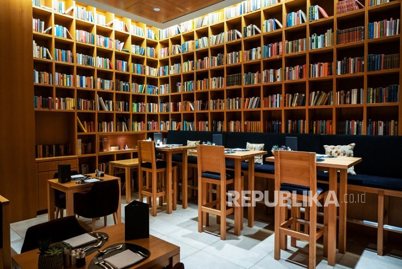 Perpustakaan UNM melakukan pendekatan holistik untuk memberikan akses pengetahuan bagi mahasiswanya.