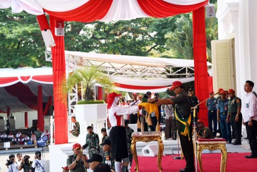 Persiapan Peringatan Hari Kemerdekaan Republika Indonesia ke-73 di Istana Merdeka, Jakarta.