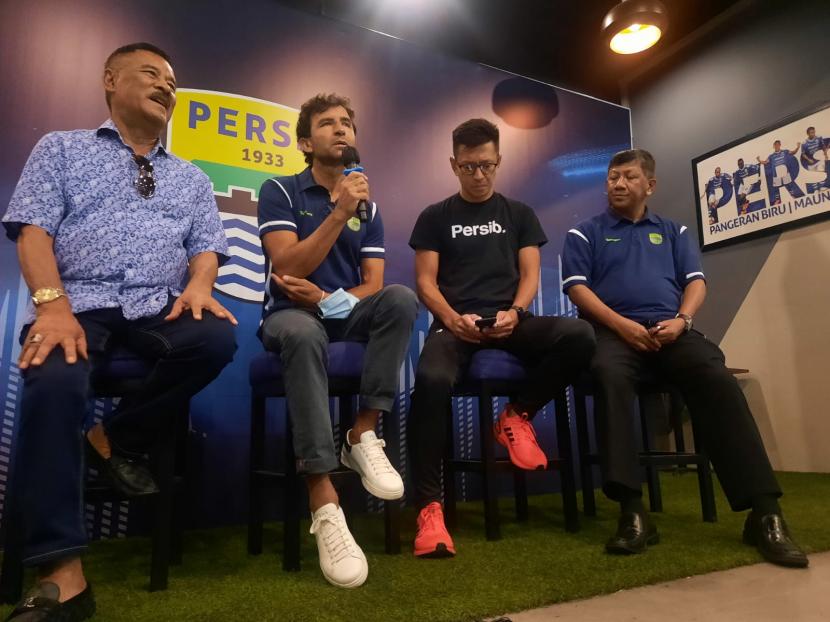 Persib Bandung memperkenalkan Luis Milla sebagai pelatih baru di Graha Persib, Kota Bandung, Senin (22/8/2022).