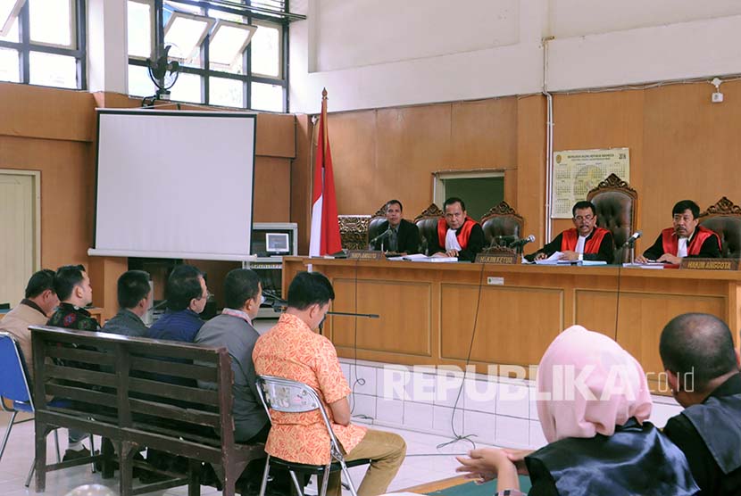 Sidang kasus suap APBD yang melibatkan anggota DPRD Kabupaten Musi Banyuasin (Muba), Senin (3/10).