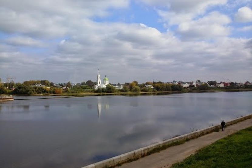 Persimpangan SUngai Volga dan Tvertsa, Rusia. Mahasiswa asal Maluku Jamaluddin Maulana Rolobessy meninggal karena tenggelam di Sungai Volga, Rusia.