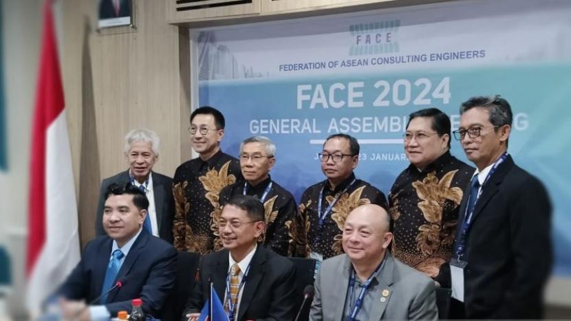 Persoalan air bersih dan energi baru dan terbarukan di kota-kota besar menjadi isu utama pada ajang pertemuan majelis umum The Federation of ASEAN Consulting Engineers (FACE) di Jakarta pada 24-25 Januari 2024. 