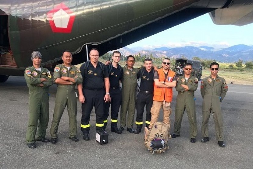 Personel bantuan yang dikirim Prancis untuk membantu para korban di Sulawesi Tengah.
