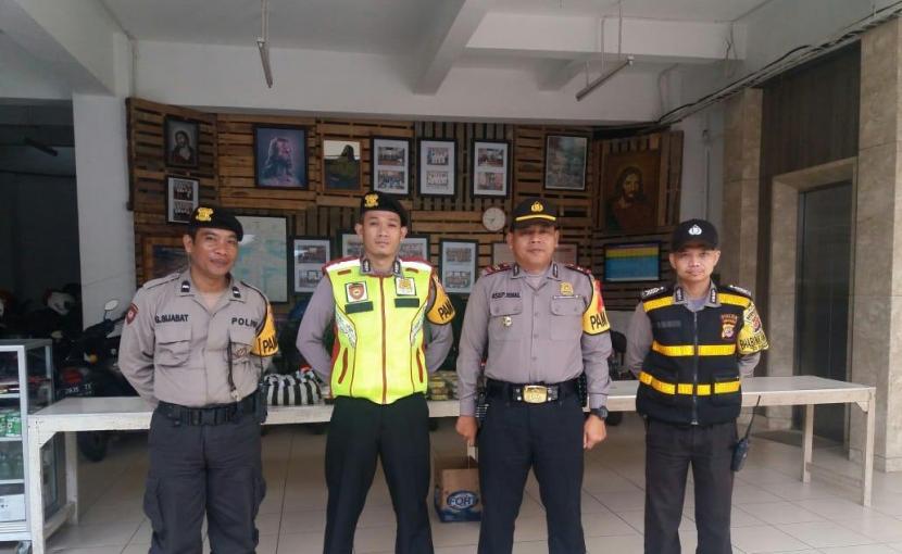 Personel Polsek Citamiang di Kota Sukabumi, Jawa Barat.