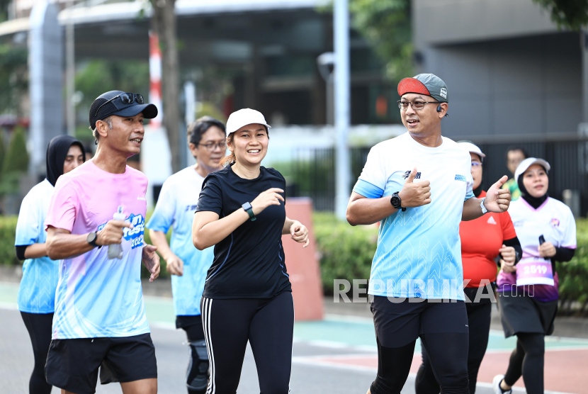 Pertamina ajak komunitas pelari dan olahraga seperti satria muda hingga komunitas pelari yang telah mendaftar sebagai peserta Eco Run dari masyarakat umum untuk mengikuti rangkaian kegiatan Road to Pertamina Eco RunFest 2025. 