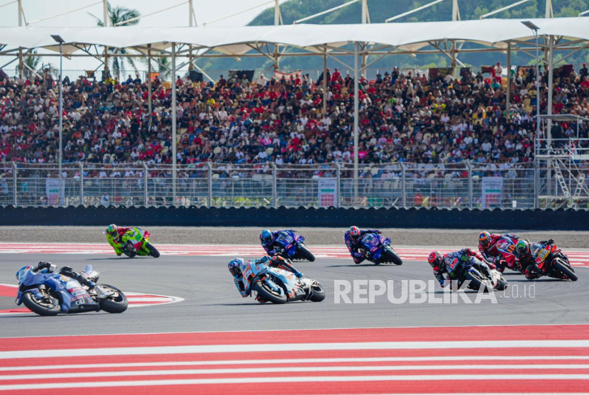 Pertamina Grand Prix of Indonesia 2025 mampu menghadirkan 140 ribu pengunjung lebih, sebuah rekor yang melampaui event-event sebelumnya. 