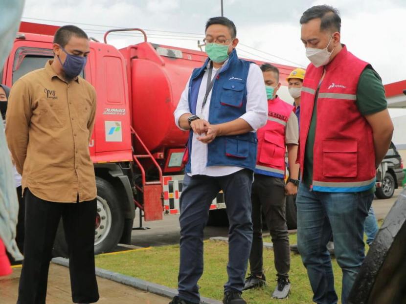 Pertamina memastikan layanan SPBU Reguler, Pertashop dan Layanan khusus siap siaga untuk menyalurkan Bahan Bakar Minyak (BBM) dan LPG di jalur Wisata Puncak.