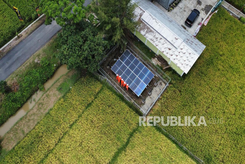 Pertamina menggagas Desa Energi Berdikari (DEB) yang sudah mencapai 172 di seluruh Indonesia. Sebanyak 31 di antaranya mengusung tema ketahanan pangan, termasuk Desa Mernek, Kabupaten Cilacap.