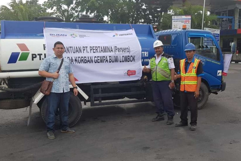 Pertamina menyalurkan bahan bakar minyak jenis Solar sebanyak 5000 liter, yang masing-masing 2500 liter untuk Posko Darurat Pemenang dan 2500 liter untuk Posko Darurat Tanjung, Rabu (8/8).