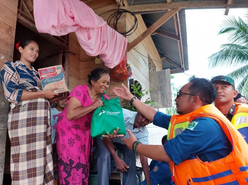 Pertamina Patra Niaga bantu korban banjir Aceh Utara dan gempa Tapanuli Utara.