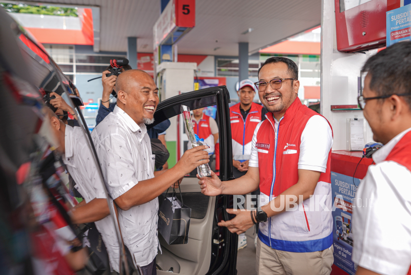 Pertamina Patra Niaga menyambut baik program pemerintah soal pemanfaatan bioetanol hingga 10 persen dan menekankan pentingnya edukasi kepada masyarakat dan konsumen.