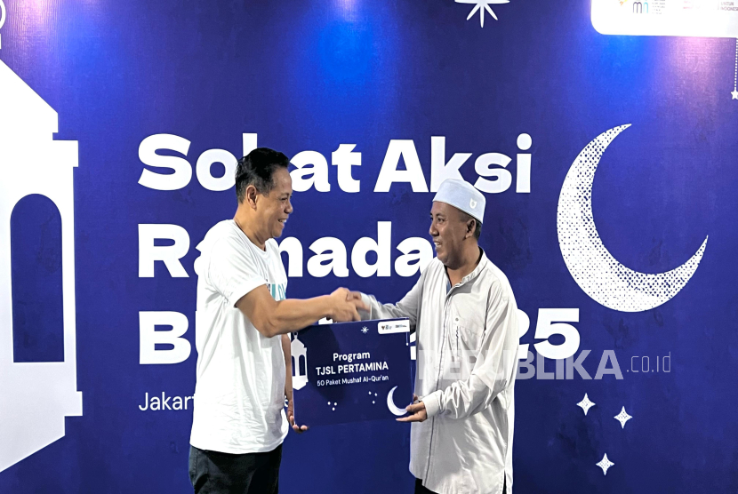 Pertamina Patra Niaga Regional Jawa Bagian Barat (JBB) bersama Kantor Pusat Pertamina Holding melaksanakan kegiatan Sobat Aksi Ramadhan 2025 di Masjid Al Ukhuwah Kedoya Jakarta pada Rabu (19/3/2025). 