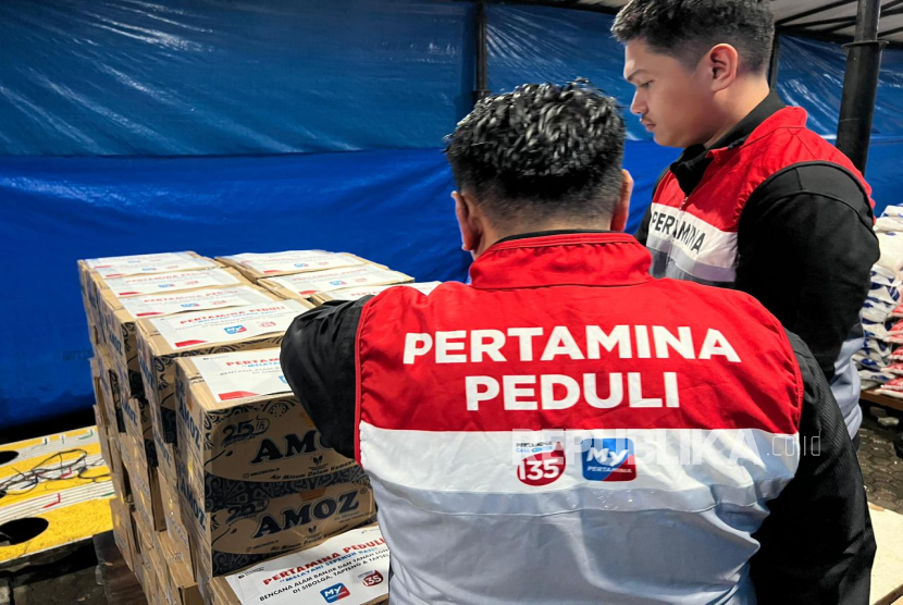 Pertamina Patra Niaga Bergerak Cepat Salurkan Bantuan bagi Masyarakat Terdampak Bencana di Sumatera