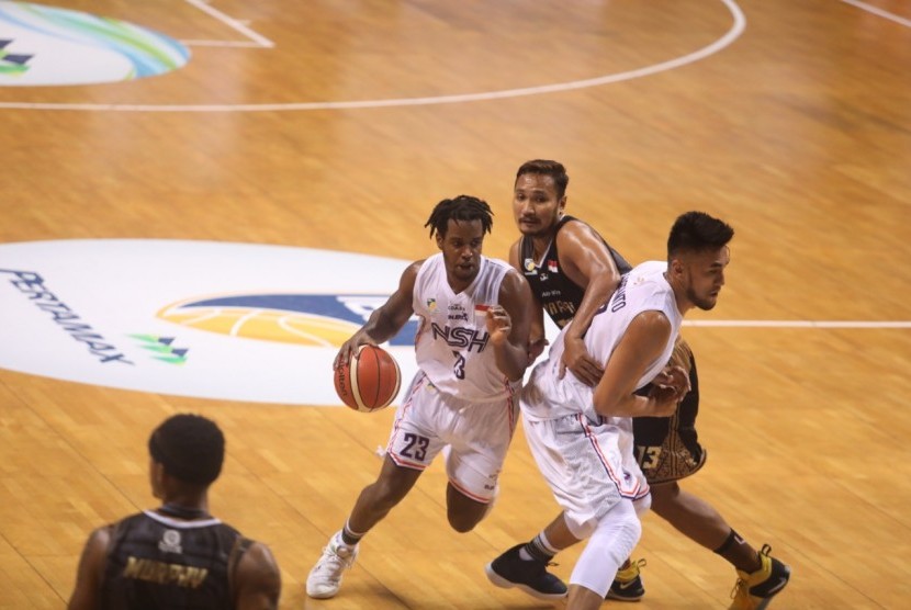 Pertandingan antara NSH vs BPJ, dalam laga pembuka seri-2 Jakarta NSH menang 67-54.