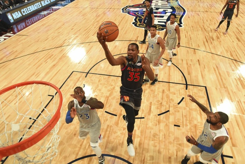 Pertandingan basket NBA All-Star yang digelar di Smoothie King Center, New Orleans, Louisiana, Amerika Serikat, pada Februari 2017.