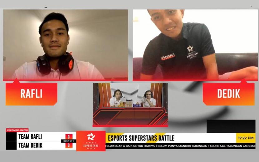 Pertandingan Esports Superstars Battle Mobile Legend antara dua tim yang dikapteni pemain Arema FC, yakni Muhammad Rafli dan Dedik Setiawan.
