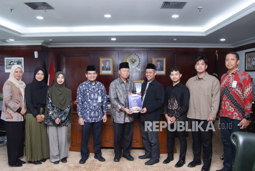 Pertemuan Amanah Takaful dengan Wakil Ketua MPR Hidayat Nur Wahid mengulas program majelis taklim Bertaawun belum lama ini.