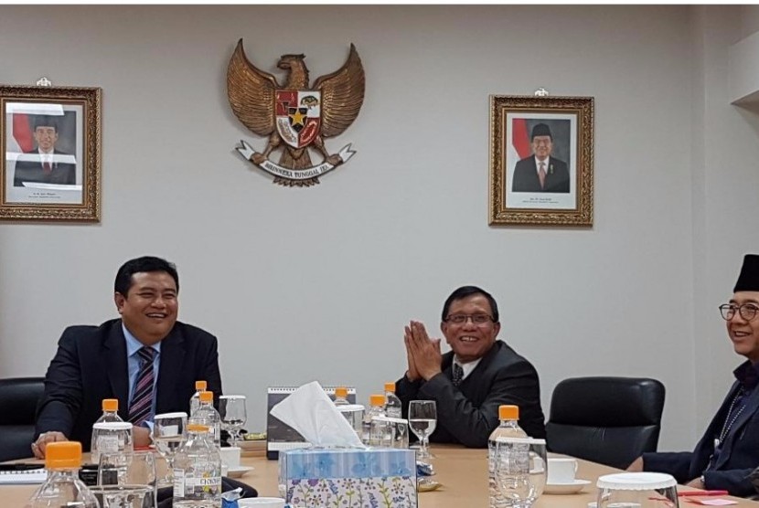 Pertemuan antara Duta Besar Indonesia untuk Korea Selatan Umar Hadi dengan perwakilan PWI 