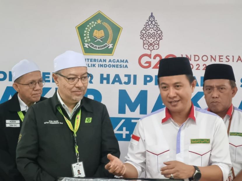 Pertemuan antara Ketua Tabung Malaysia Dato Sri Syed  Abdulrahman (kedua dari kanan) dengan Dirjen PHU Kemenag Prof Hilman Latief (kedua dari kiri) di Daker Makkah, Arab Saudi, Kamis (22/7/2022). Misi Haji Indonesia dan Tabung Haji Malaysia Evaluasi Kenaikan Biaya Masyair