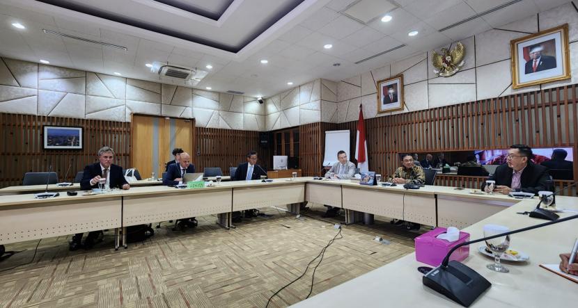  Pertemuan Delegasi Universitas Groningen dengan Direktur Jenderal Pendidikan Tinggi Prof Nizam, Staf Ahli Bidang Inovasi Kemendikbudristek Prof Jony Haryanto, dan Direktur Sumberdaya, Dr Mohammad Sofwan.