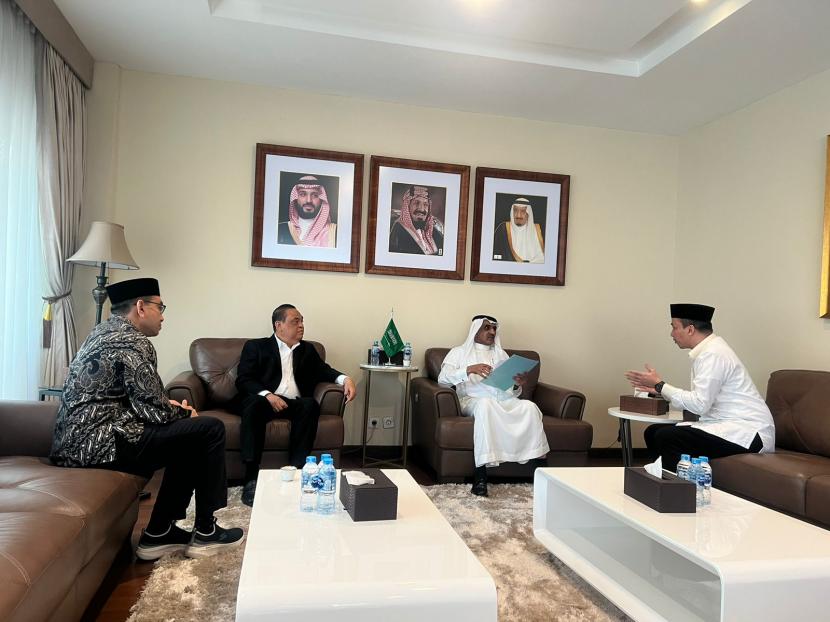 Pertemuan Komjen (pur) Syafruddin dengan Duta Besar Arab Saudi