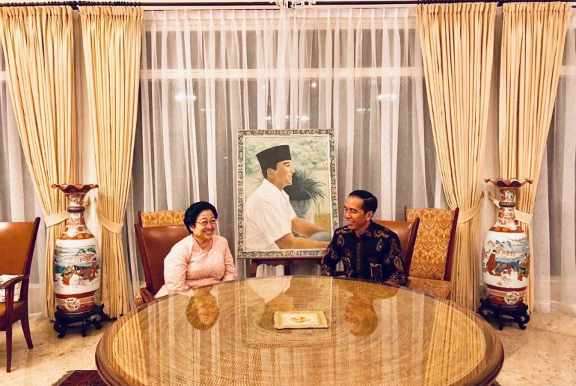 Pertemuan Megawati dan Jokowi di Istana Batu Tulis, Bogor, Jawa Barat, Selasa (12/6). 