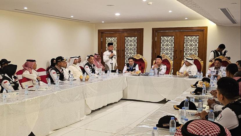 Pertemuan pimpinan Maktab dan PPIH Arab Saudi di Makkah, Arab Saudi, Kamis (6/6/2024).