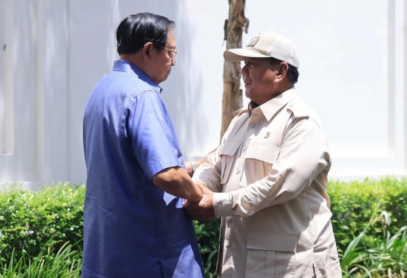 Pertemuan Presiden ke-6 Republik Indonesia Susilo Bambang Yudhoyono (SBY) dan capres nomor urut 2, Prabowo Subianto di Museum SBY ANI di Kabupaten Pacitan, Jawa Timur, Sabtu (17/2/2024). 