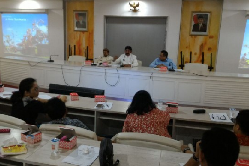 Pertemuan Tim Kunspek Komisi X DPR dengan Walikota Solo, FX Hadi Rudyanto, di Balai Kota Solo.